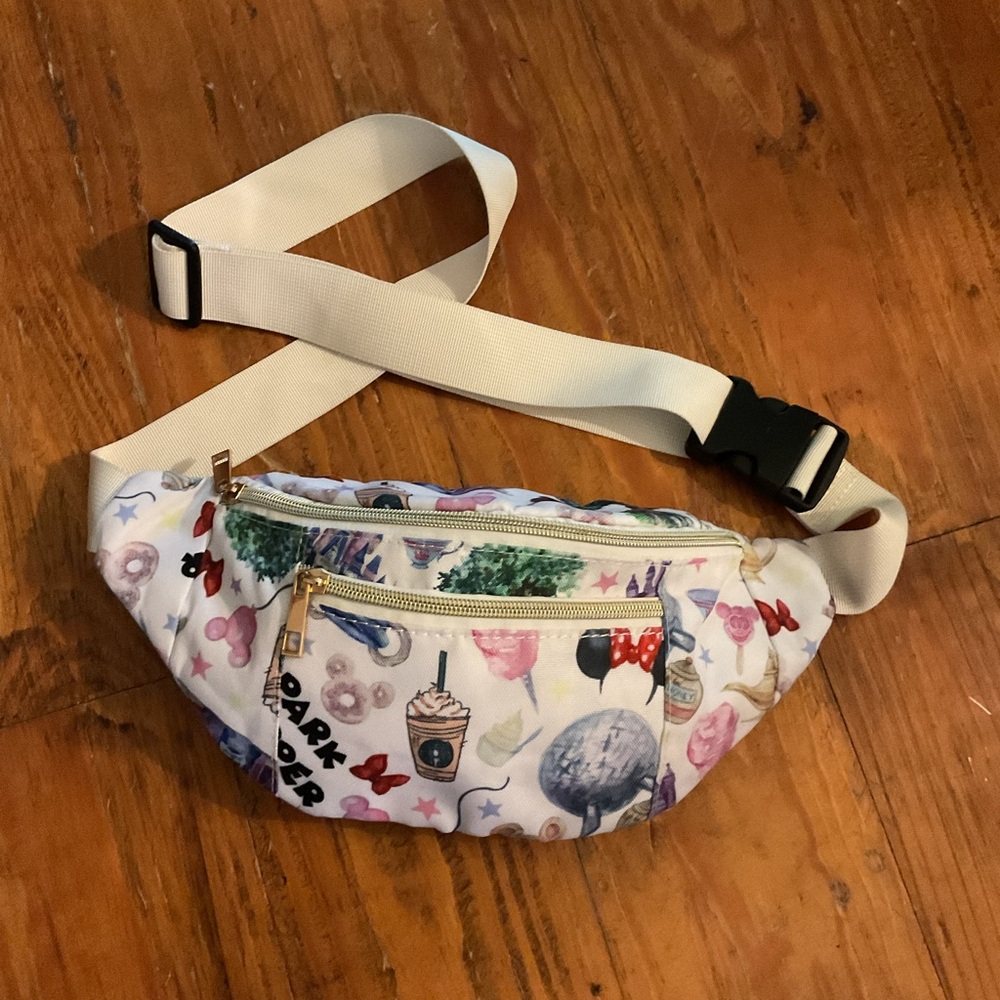 NWOT Disney Watercolor Park Hopper Belt Bag | Fanny Pack